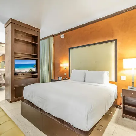 Large Suites On Ocean Drive With Direct Access To The Beach Miami Beach Exterior photo