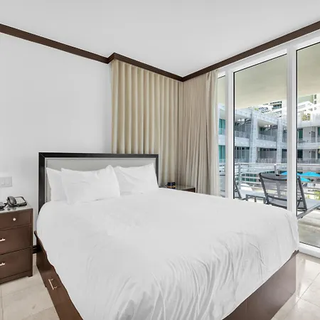 Large Suites On Ocean Drive With Direct Access To The Beach Miami Beach Exterior photo