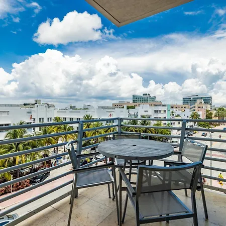 Large Suites On Ocean Drive With Direct Access To The Beach Miami Beach Exterior photo