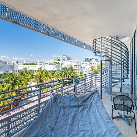Large Suites On Ocean Drive With Direct Access To The Beach Miami Beach Exterior photo