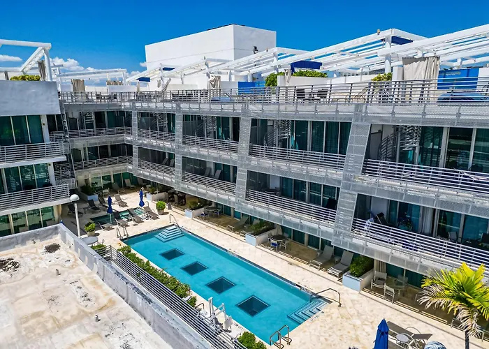 Large Suites On Ocean Drive With Direct Access To The Beach